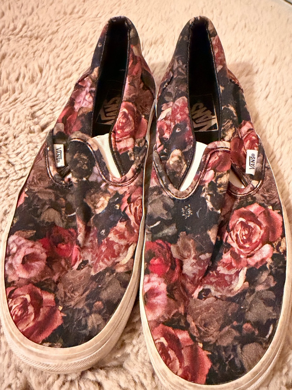 Vans - Picture 2 of 5